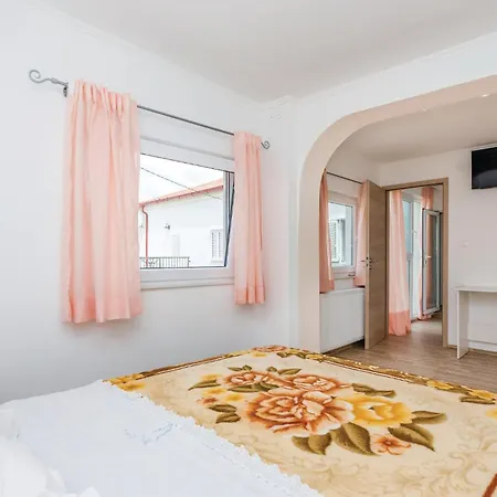 Case de vacanță In With Wifi *